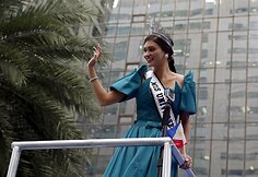 Manila pasitiko &bdquo;Miss visatos&ldquo; nugalėtoją &ndash; Pia Alonzo Wurtzbach
