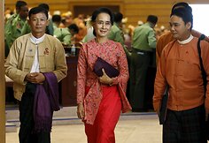 Mianmaro parlamente darbą pradeda Aung San Suu Kyi partija