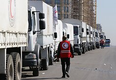JT Humanitarinės pagalbos konvojus vyksta i&scaron; Damasko į kitus regionus