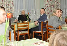 Labdaringų valgyklų lankytojams vai&scaron;es surengė labdaros fondas &bdquo;Maisto bankas&ldquo;