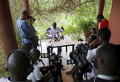 Kizza Besigye