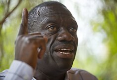 Kizza Besigye