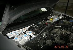 Automobilyje slėptos kontrabandinės cigaretės