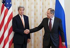 Johnas Kerry susitiko su Sergejumi Lavrovu