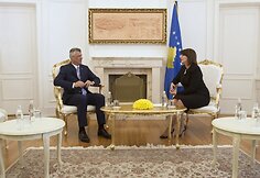 Kosovo ekspremjeras Thaci prisaikdintas šalies prezidentu