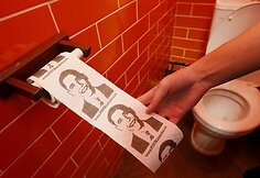 Putiną garbinanti kavinė Krasnojarske