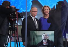 Rusijos prezidentas Vladimiras Putinas atsakinėja į gyventojų klausimus
