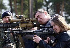 Lietuvos Respublikai prisiekė apie 540 nuolatinės privalomosios pradinės karo tarnybos karių