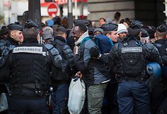 I&scaron; Paryžiaus migrantų stovyklos evakuota daugiau kaip 1 tūkst. žmonių