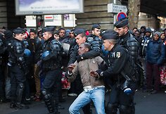 I&scaron; Paryžiaus migrantų stovyklos evakuota daugiau kaip 1 tūkst. žmonių