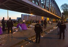 I&scaron; Paryžiaus migrantų stovyklos evakuota daugiau kaip 1 tūkst. žmonių