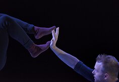 „RUBBERBANDance“