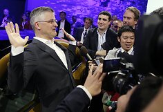 „Volkswagen“ vodovas Michaelas Hornas Los Andželo automobilių parodoje