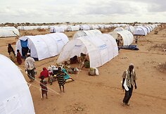 Didžiausioje pasaulyje pabėgėlių stovykloje Kenijoje glaudžiasi 350 tūkst. somaliečių