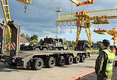 Į Lietuvą atvyko haubicomis PzH2000 ginkluota vokiečių baterija