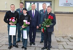 Tel&scaron;ių meras pareigūnams Au&scaron;rai Anglickienei ir Mantui Spudžiui įteikė padėkas