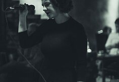 Gintarė Šmigelskytė ir Justas Čeponis. Koncerto „La Vie Boheme“ @ „Que pasa“ akimirka