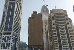 Dubajuje dega vienas dangoraižių