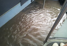 Autobuso salonas taip pat buvo apsemtas