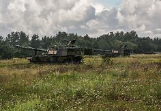 Lietuvos kariuomenės savaeigės haubicos PzH2000 pratybose &bdquo;Ugninis griausmas&ldquo;