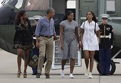 Obamos &scaron;eima baigė paskutines prezidentines atostogas Martos Vynuogyno saloje