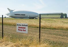 Nukrito didžiausias pasaulyje orlaivis &bdquo;Airlander 10&ldquo;