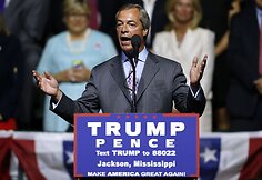 Nigelas Farage'as dalyvavo respublikonų kandidato į JAV prezidentus Donaldo Trumpo kampanijos renginyje Misisipės valstijoje