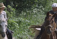 Kadras i&scaron; filmo &bdquo;Medaus medžiotojai&ldquo; 