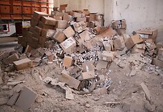 Sirijoje subombarduota humanitarinę pagalbą gabenusi sunkvežimių vilkstinė