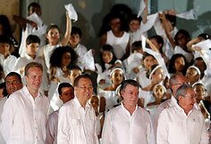 Juanui Manueliui Santosui premija skirta už pastangas nutraukti pusę &scaron;imtmečio Kolumbiją krečiantį konfliktą su sukilėlių grupuote FARC