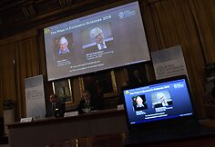Nobelio ekonomikos premiją laimėjo Oliveris Hartas ir Bengtas Holmströmas