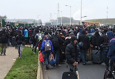 Ruo&scaron;iamasi evakuoti migrantų neteisėtą stovyklą &scaron;iauriniame Kalė uostamiestyje
