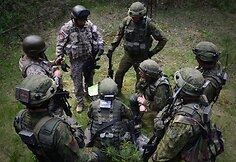 Tarptautinėse pratybose Latvijoje „Silver Arrow 2016“ Lietuvos kariai treniruojasi planuoti ir įgyvendinti gynybines operacijas