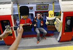 Londone atidaryta didžiausia pasaulyje &bdquo;Lego&ldquo; parduotuvė