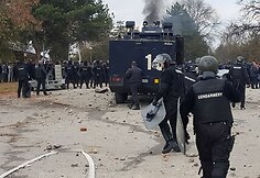 Bulgarijos pabėgėlių stovykloje migrantai susirėmė su policija