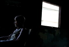 &Scaron;eima gyvenanti vien i&scaron; senelio 6 dolerių pensijos buvo priversta atiduoti savo dukrą kaimynams