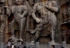 Longmen (&bdquo;Drakono vartų&ldquo;) grota Chenano provincijoje Kinijoje