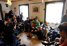 Nelegalūs žydų naujakuriai prievarta i&scaron;keldinami i&scaron; Vakarų Kranto