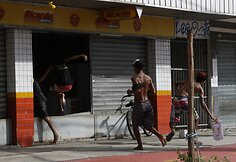 Brazilijos Espirito Santo valstijos policijai paskelbus streiką kilo chaosas