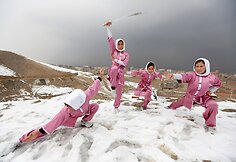 Afganistanietės &ndash; &Scaron;aolino kung fu kovotojos