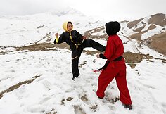 Afganistanietės &ndash; &Scaron;aolino kung fu kovotojos