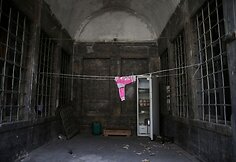 Antro didžiausio Irako miesto griuvėsiai &ndash; pasivaik&scaron;čiojimas po vakarų Mosulą