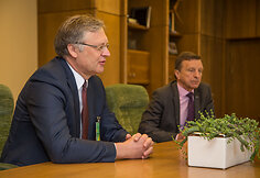 Premjeras Saulius Skvernelis susitiko su Universitetų pažangos konferencijos rektoriais 