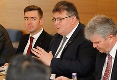 Ministras Linas Linkevičius Vilniuje susitiko su Indijos jaunesniuoju užsienio reikalų ministru M. J. Akbaru