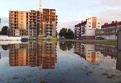 Vandens užlieta statybvietė Žalgirio gatvėje Vilniuje