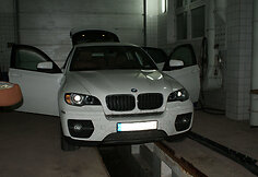 BMW automobilyje gabentas ha&scaron;i&scaron;as