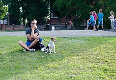 Anyk&scaron;čiuose prasidėjo Nacionalinis bardų festivalis &bdquo;Purpurinis vakaras&ldquo;
