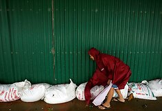 Vietname siaučia smarkus taifūnas Doksuri