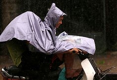 Vietname siaučia smarkus taifūnas Doksuri