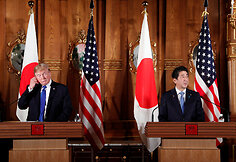 Donaldo Trumpo vizitas Japonijoje